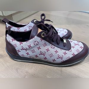 Authentic Louis Vuitton vintage sneakers burgundy monogram